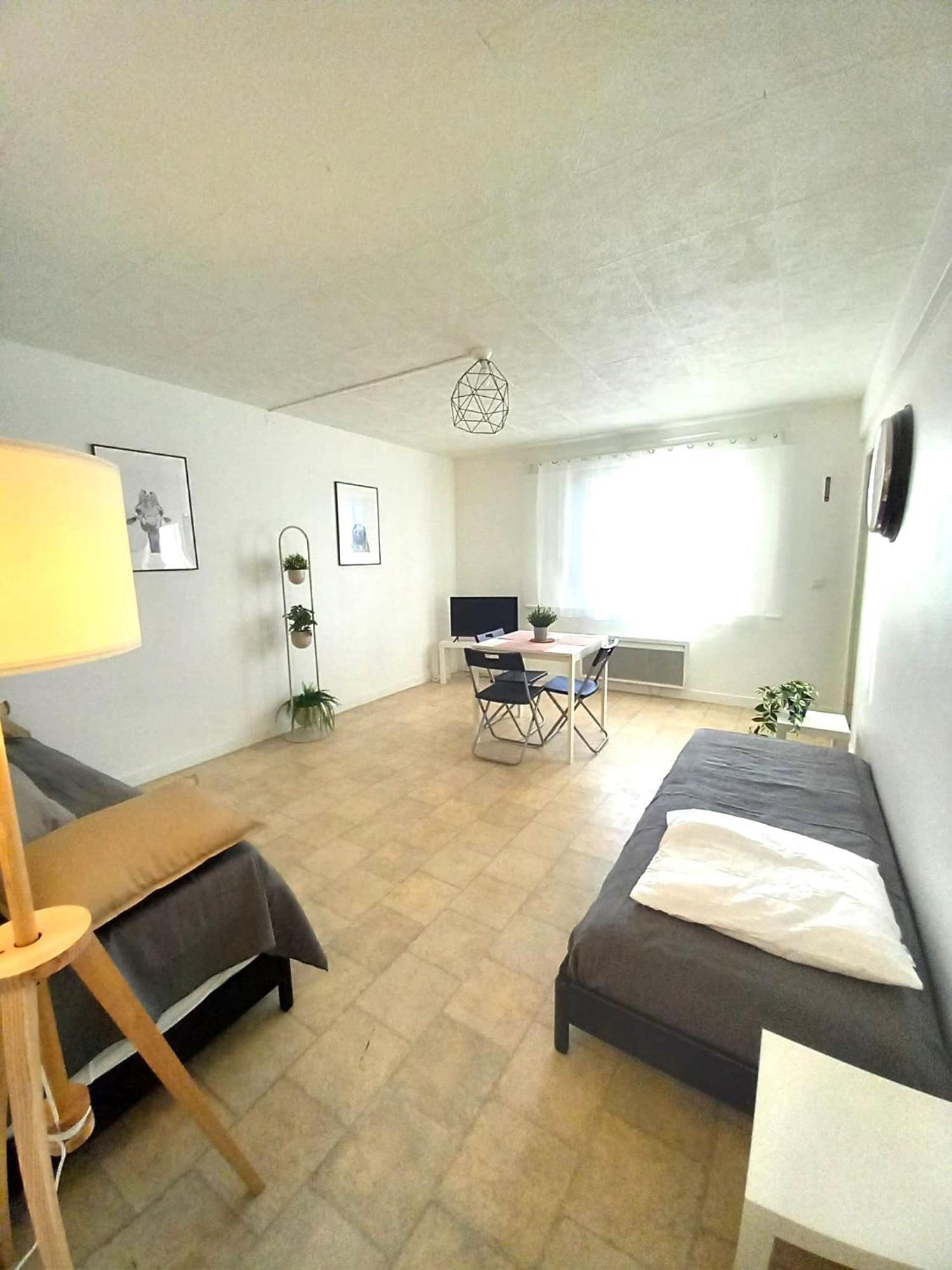 St-Quentin-En-Yvelines Plusieurs Appartements Avec Parking Trappes Zimmer foto