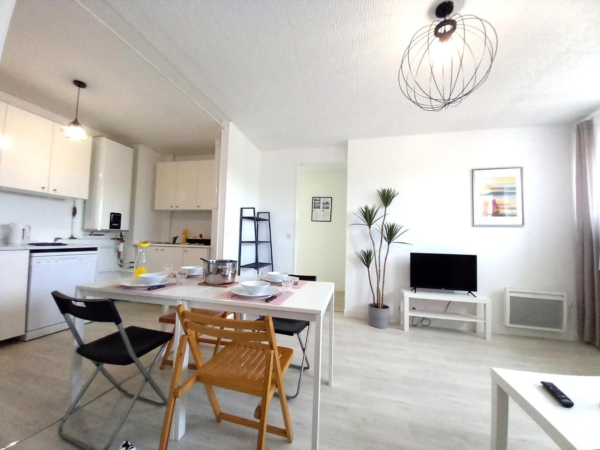 St-Quentin-En-Yvelines Plusieurs Appartements Avec Parking Trappes Zimmer foto